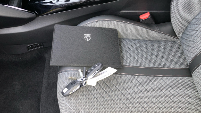 Peugeot 208 1.2 Hybrid 110 Allure 5dr e-DSC6 Petrol Hatchback